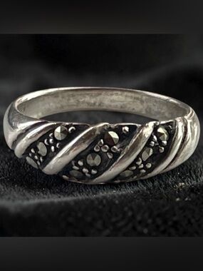 Artisan Signed 925 Sterling Silver Marcasite Ring Size 7.5 Vintage